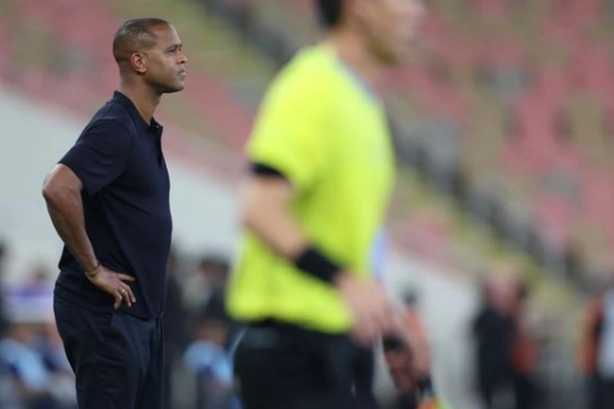 مدرب هولندي يودّع جاكرتا بعد تسعة أشهر من “الخيبة المونديالية”