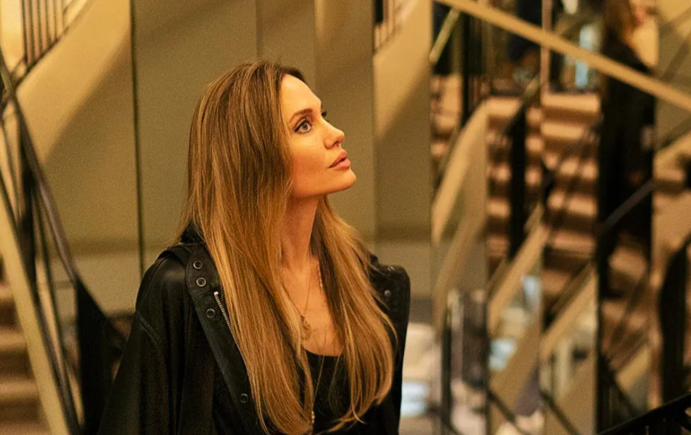 أنجلينا جولي تفجّر جدلًا في مدريد وتعلن خطط الرحيل عن&nbsp;أمريكا
