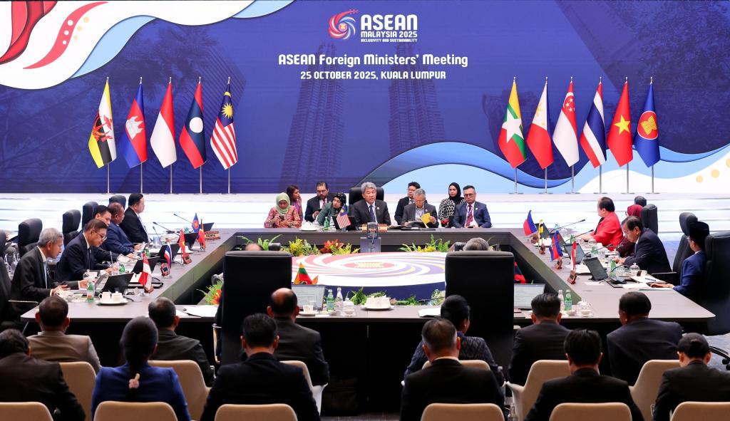 آسيان توازن بين الخليج وغزة: كوالالمبور ترفع راية الحياد&nbsp;النشط