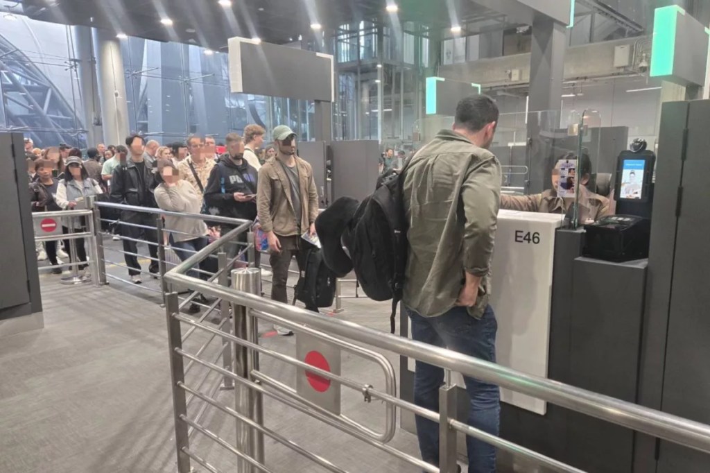 بانكوك تعزز إجراءات المطارات وتطيل فترات الانتظار وسط مخاوف أمنية&nbsp;متزايدة